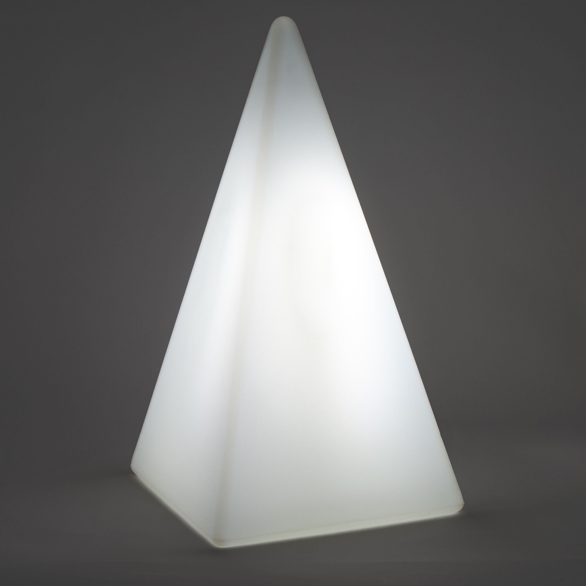 70302 Standleuchte Pyramide 73 cm der Firma EPSTEIN Design Leuchten